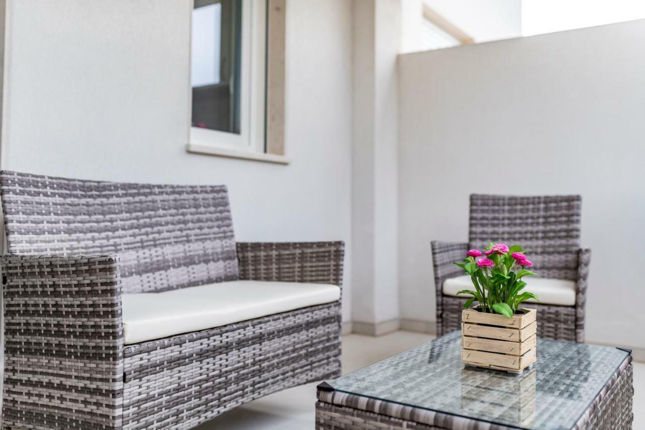 Wepuglia - La Casa Del Cardinale Apartment Монополи Екстериор снимка